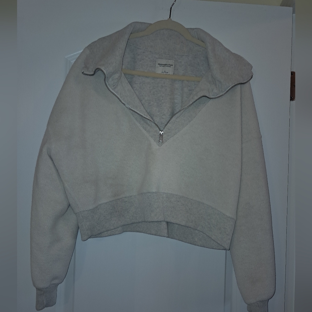 Abercrombie Cropped Sweater